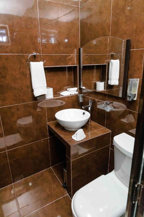 Hotel Naomi City Center Бакалар Екстериор снимка