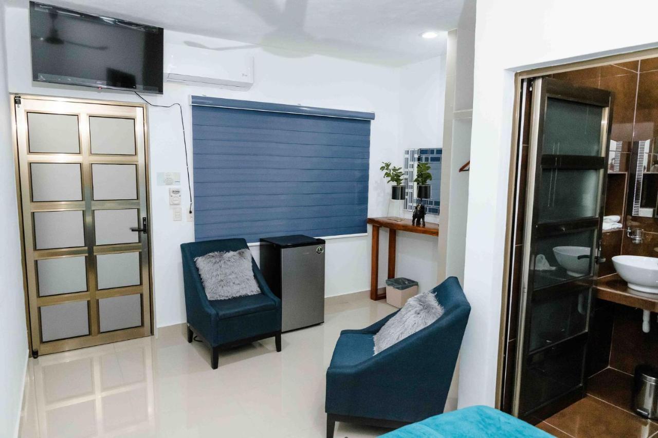 Hotel Naomi City Center Бакалар Екстериор снимка