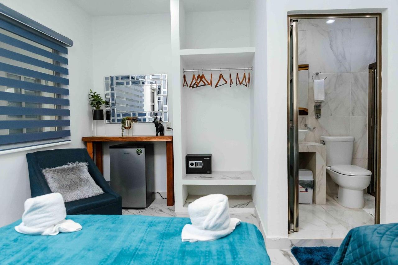 Hotel Naomi City Center Бакалар Екстериор снимка