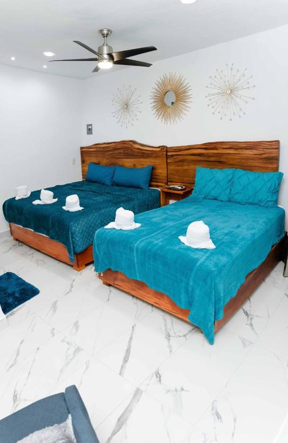 Hotel Naomi City Center Бакалар Екстериор снимка