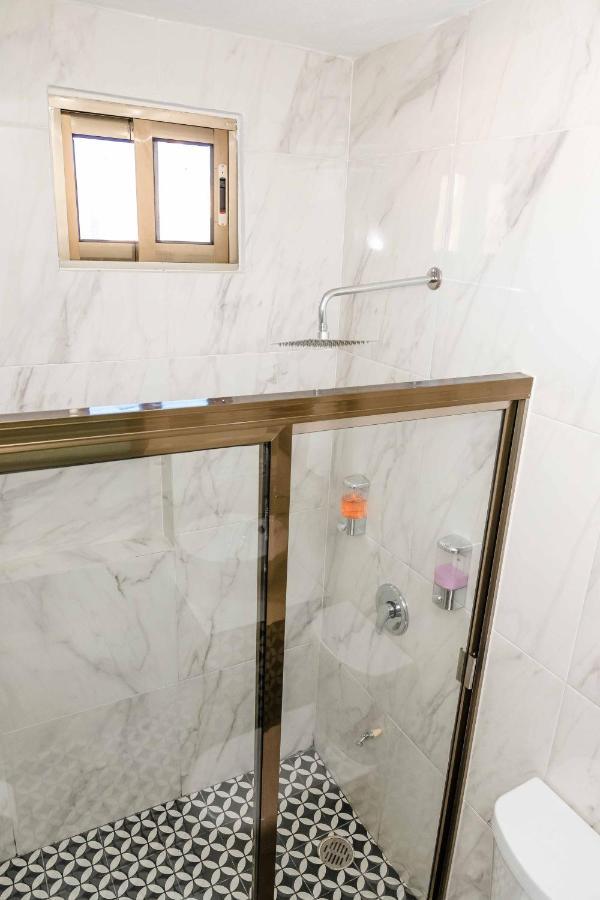 Hotel Naomi City Center Бакалар Екстериор снимка