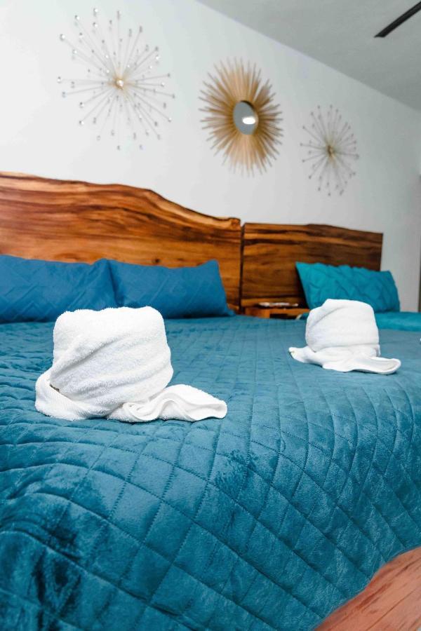 Hotel Naomi City Center Бакалар Екстериор снимка